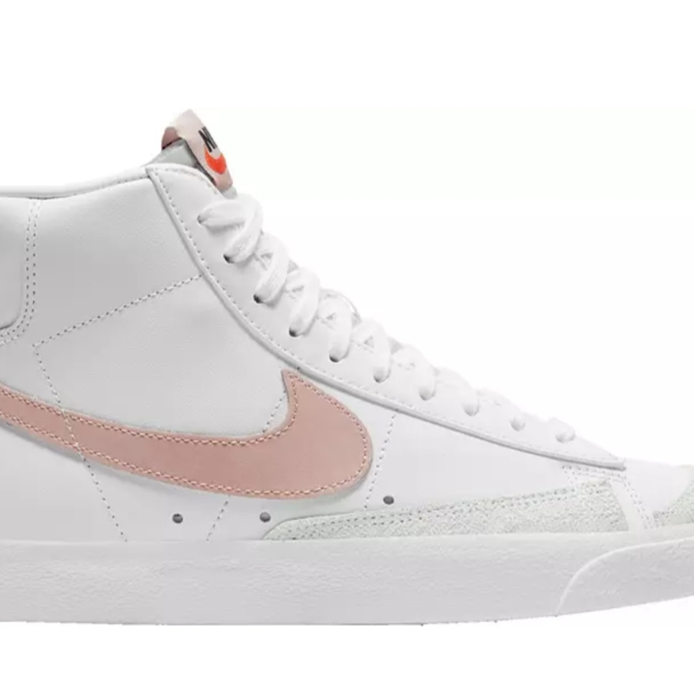 Nike Women's White and Pink Sneakers